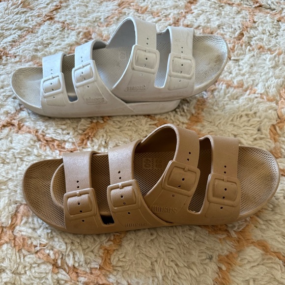 Freedom Moses Slides- Camel & White - Picture 6 of 6